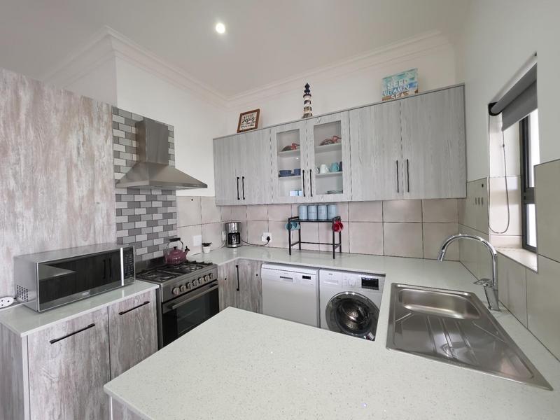 5 Bedroom Property for Sale in Dwarskersbos Western Cape